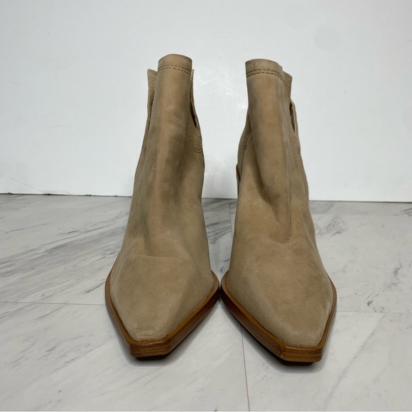 Vince Camuto Welland Tan Suede Bootie 9 1/2 M - Picture 2 of 16